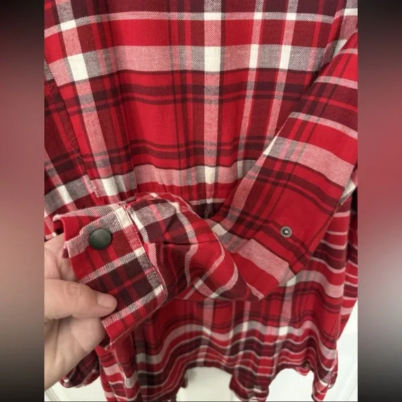 CATO EST. 1946 Women’s Red Striped Plaid Long Sleeve Open Top Blouse 18/20W - Picture 5 of 5